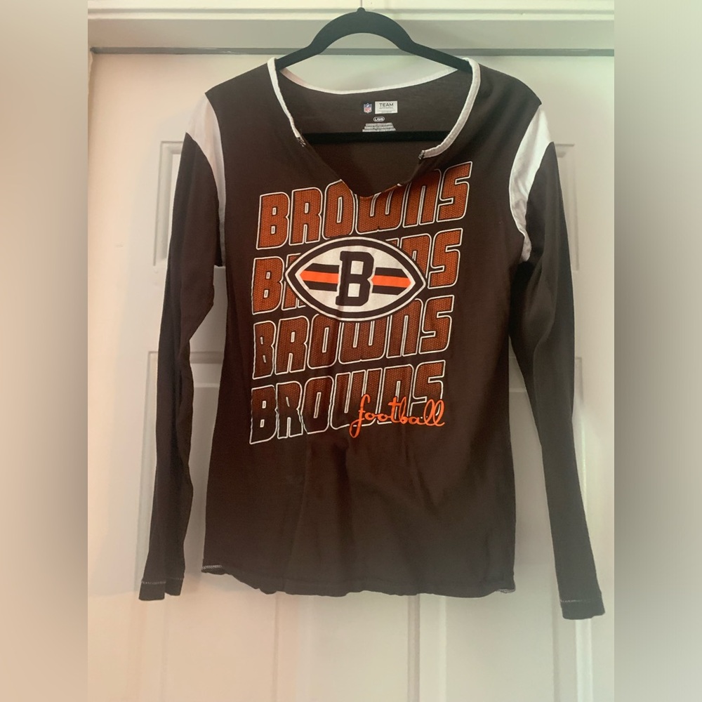 Cleveland Browns women’s long sleeve shirt size L